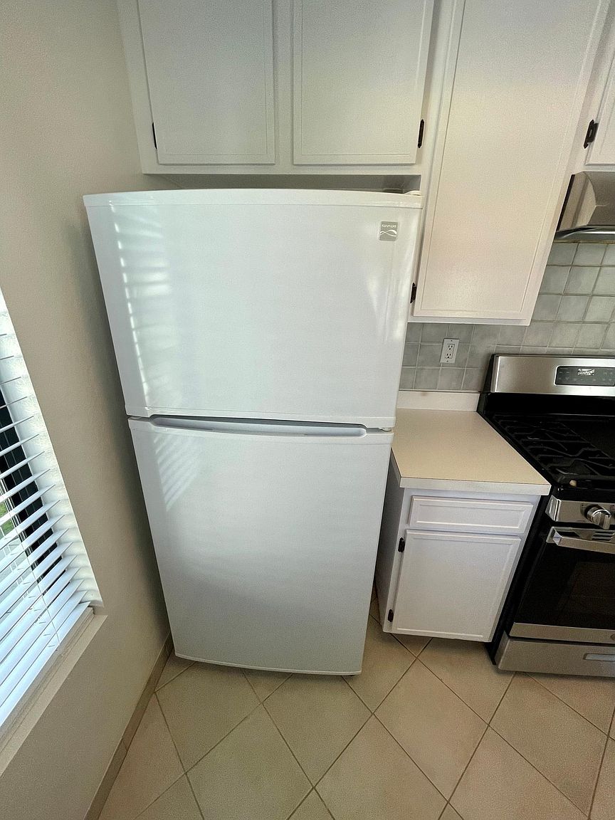 11145 Camino Ruiz photo 3