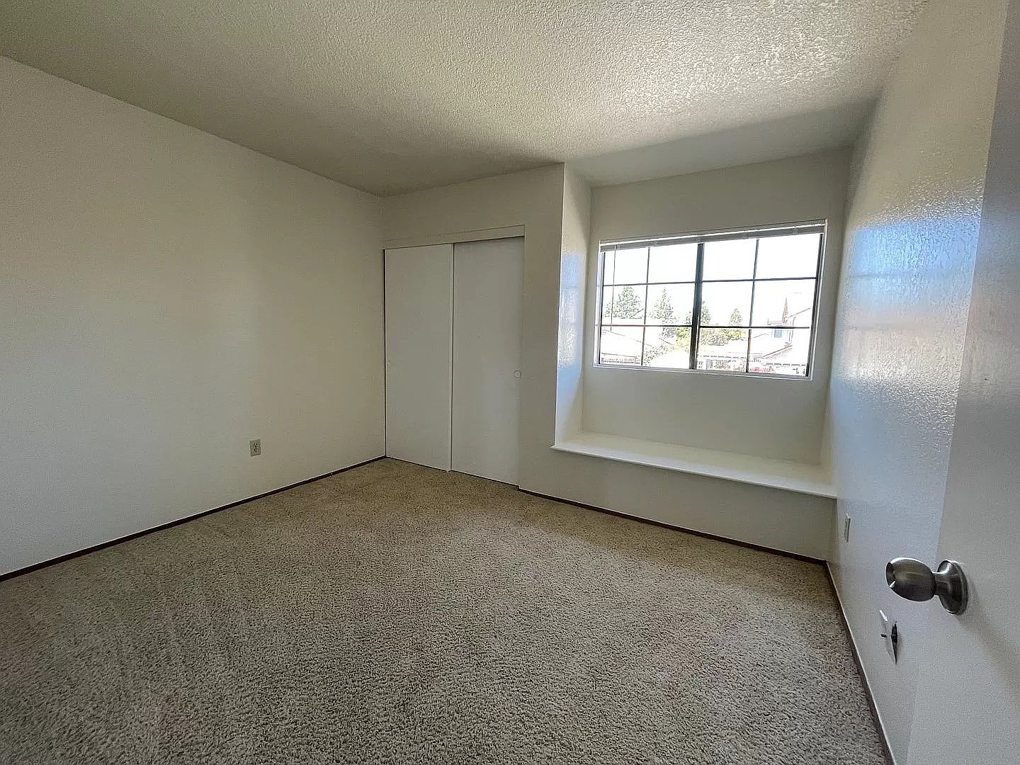 7573 Flower Meadow Dr photo 2