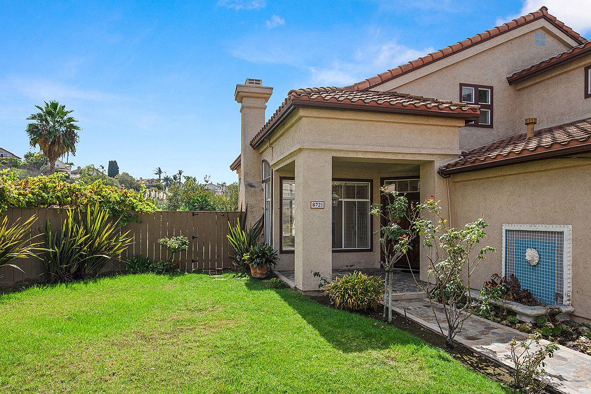 8721 Edulis Ct photo 4