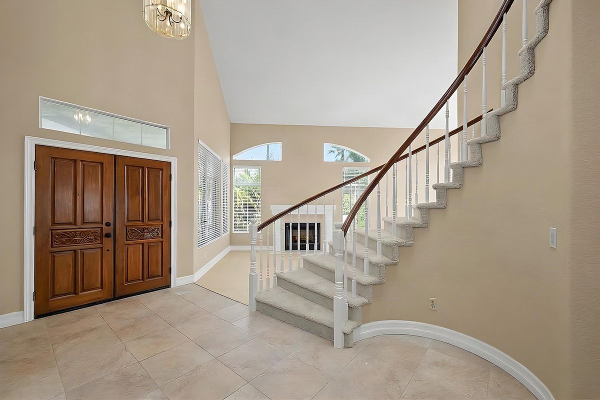 8721 Edulis Ct photo 5