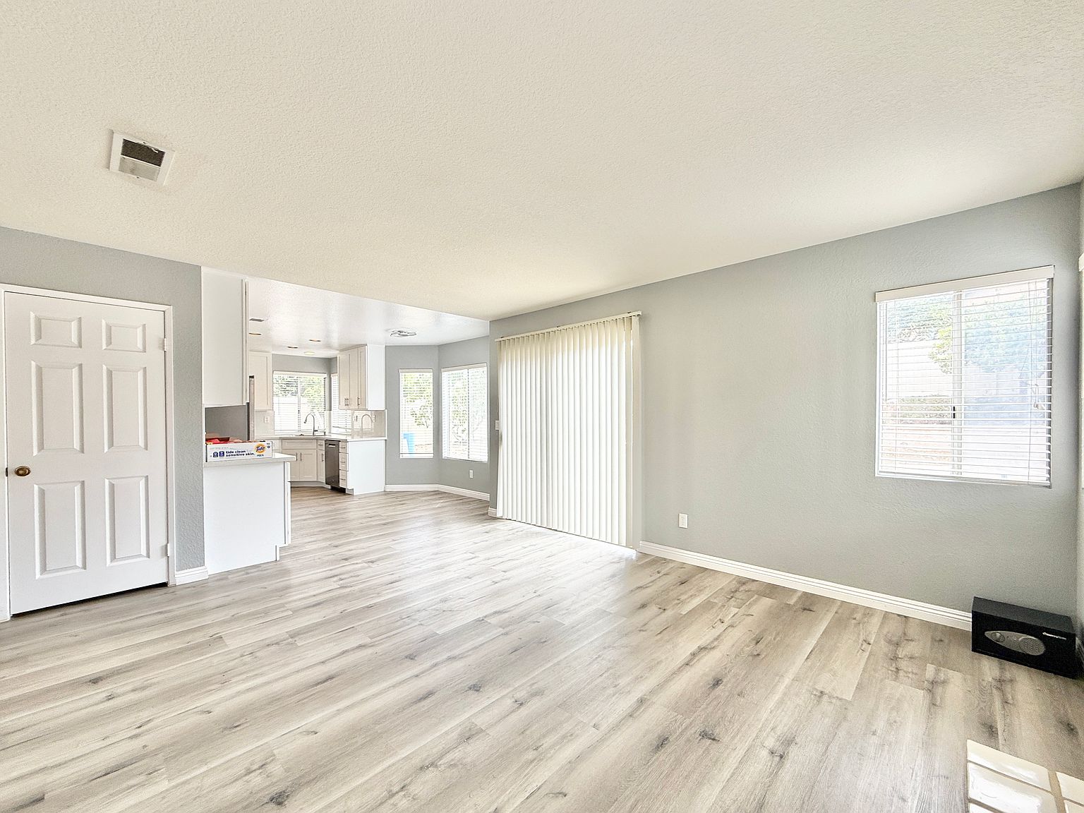 11739 Thomas Hayes Ln photo 5