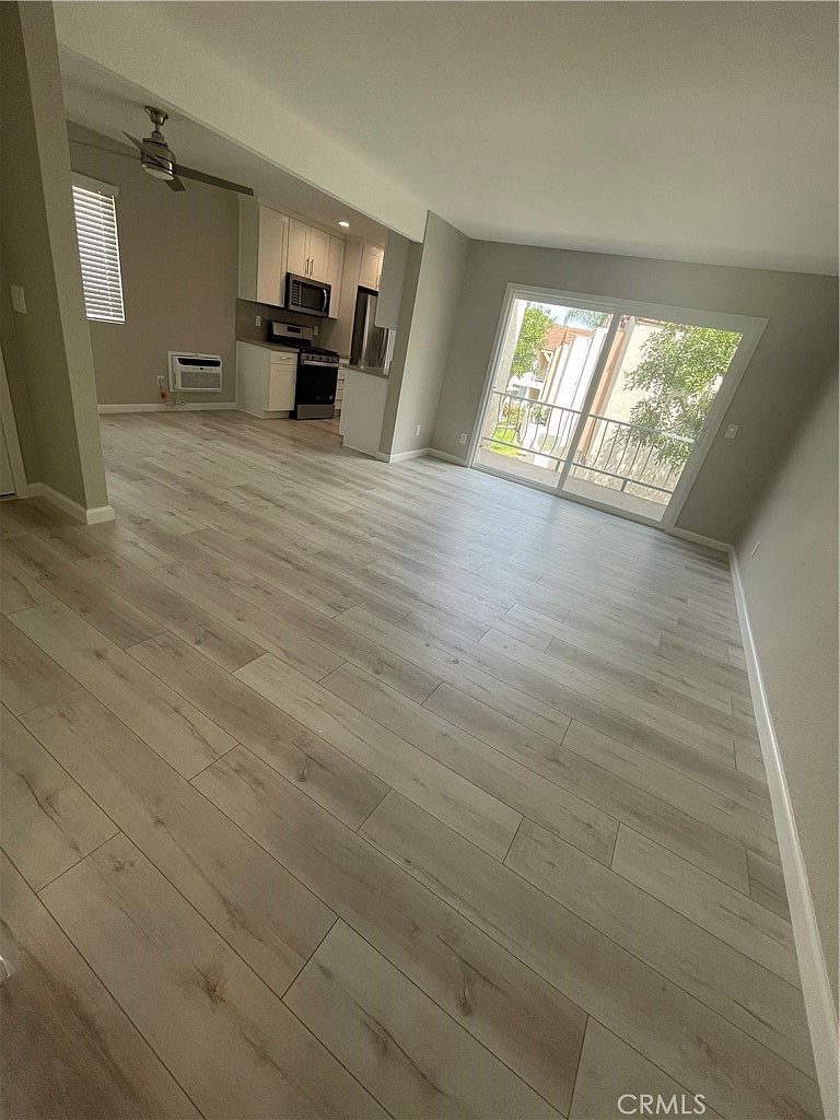 10855 Camino Ruiz photo 5