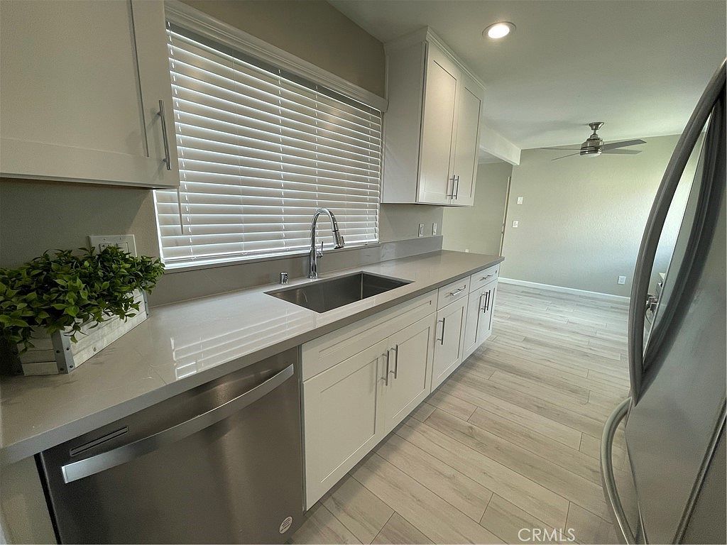 10855 Camino Ruiz photo 3