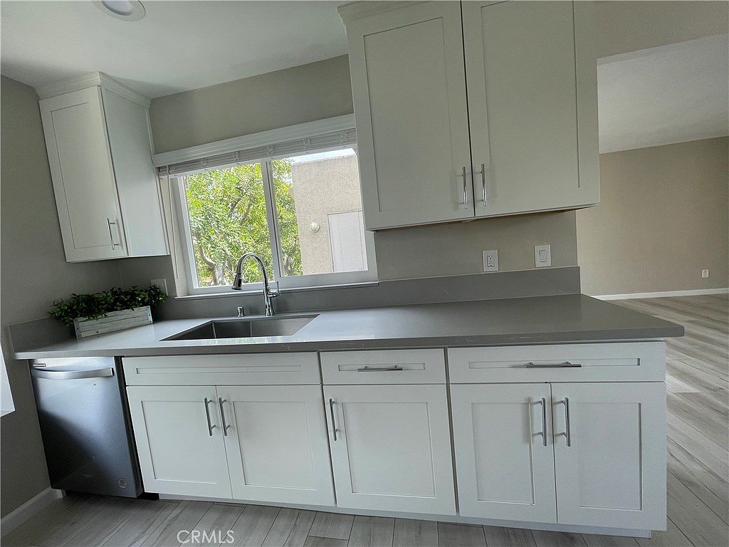 10855 Camino Ruiz photo 2