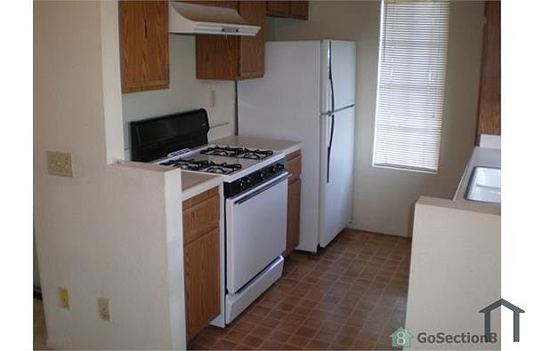 8505 Summerdale Rd photo 2
