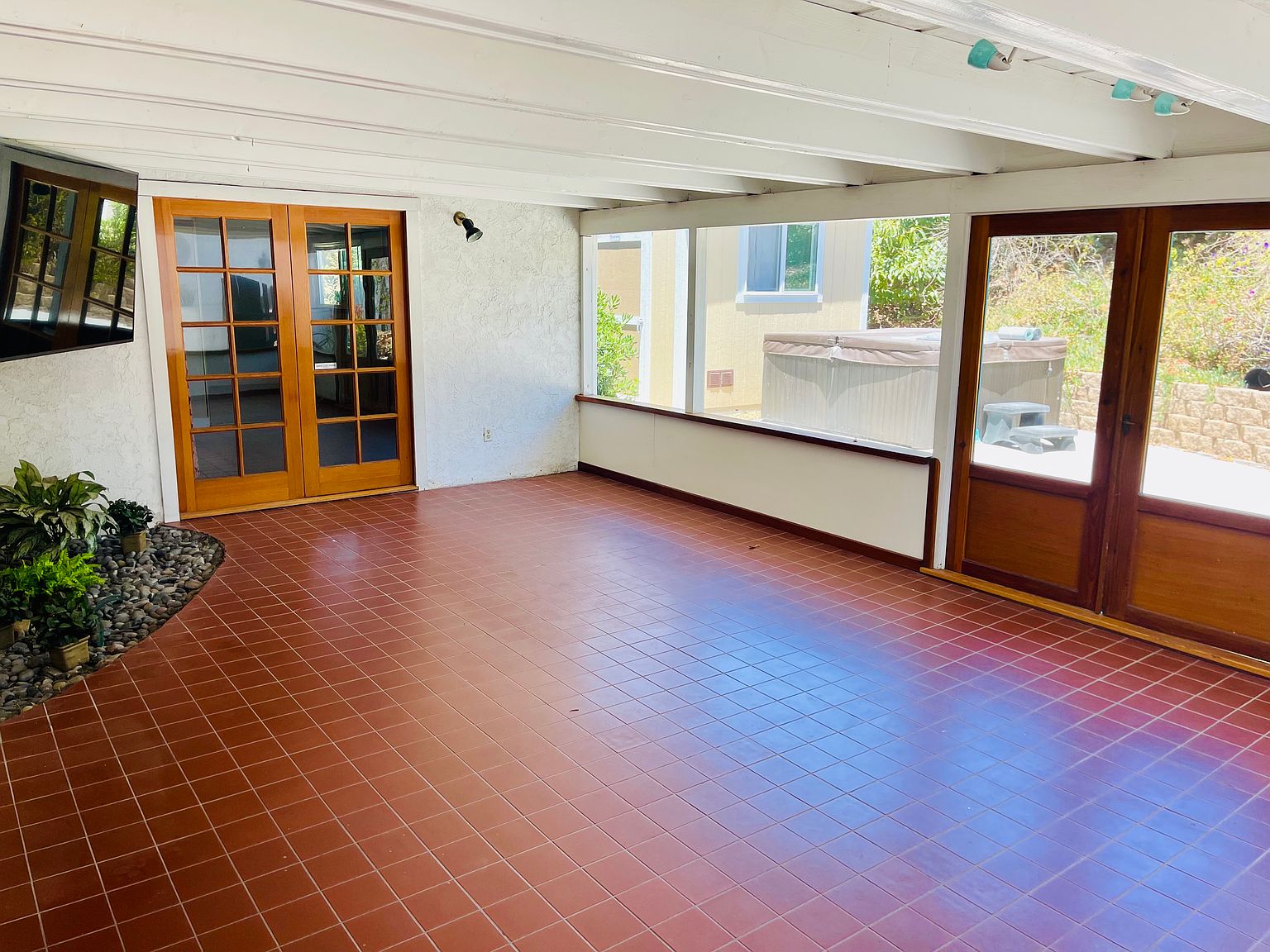 10429 Calico Cir photo 2