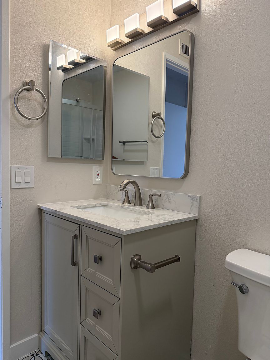 10516 Giffin Way photo 4