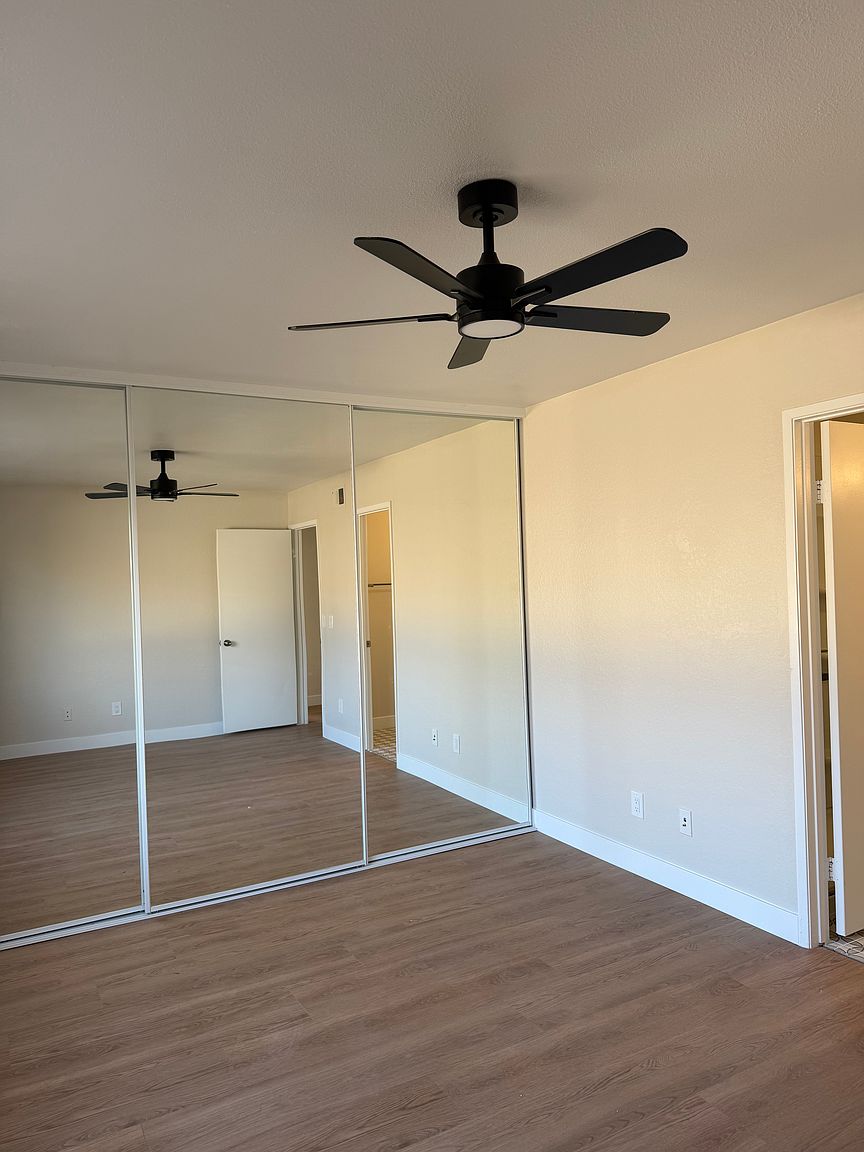 10516 Giffin Way photo 3