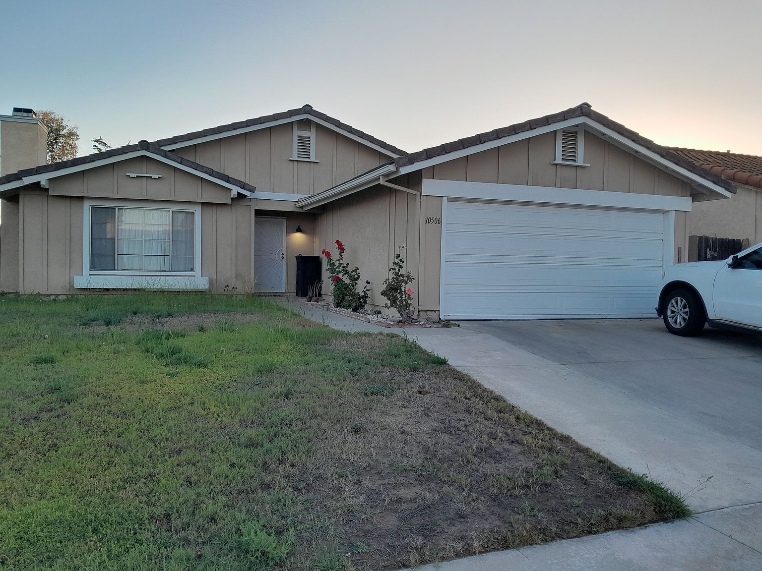 10506 Giffin Way photo 2