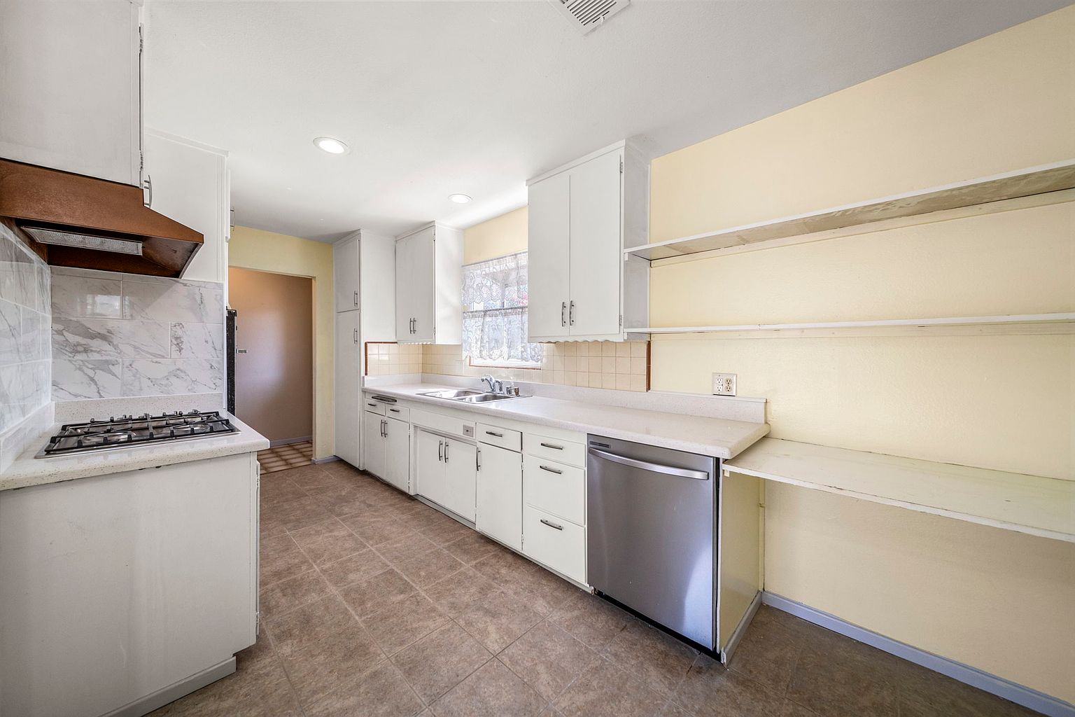 14166 Frame Rd photo 4