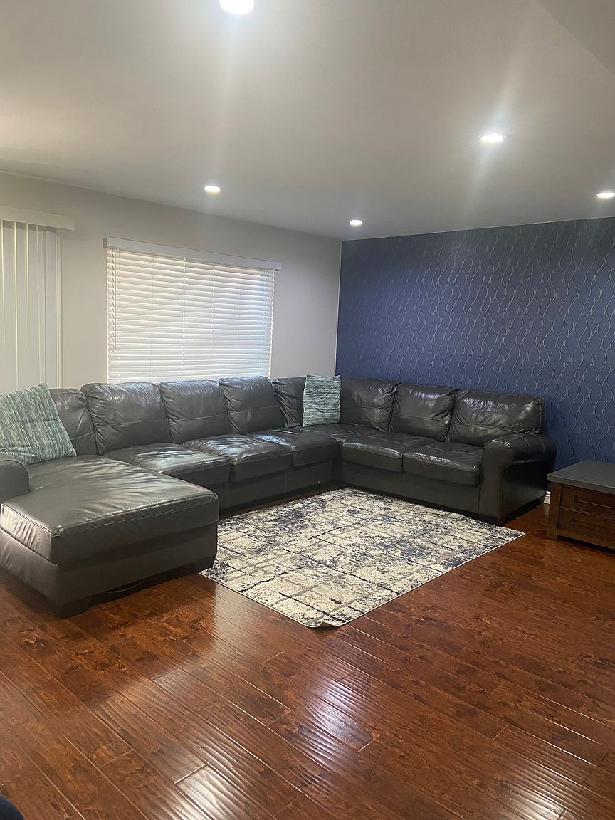 12920 Sundance Ave photo 5