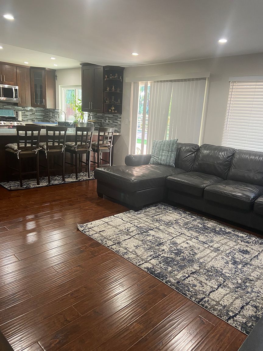 12920 Sundance Ave photo 4