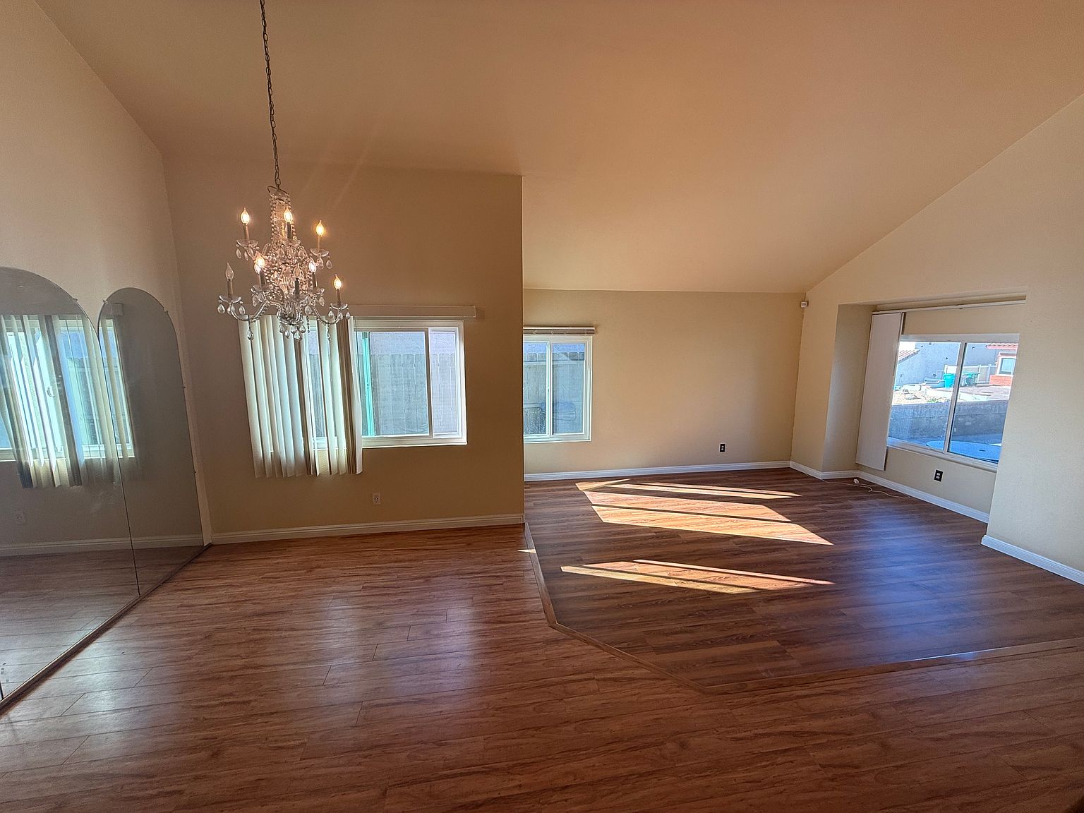 12915 Amaranth St photo 4
