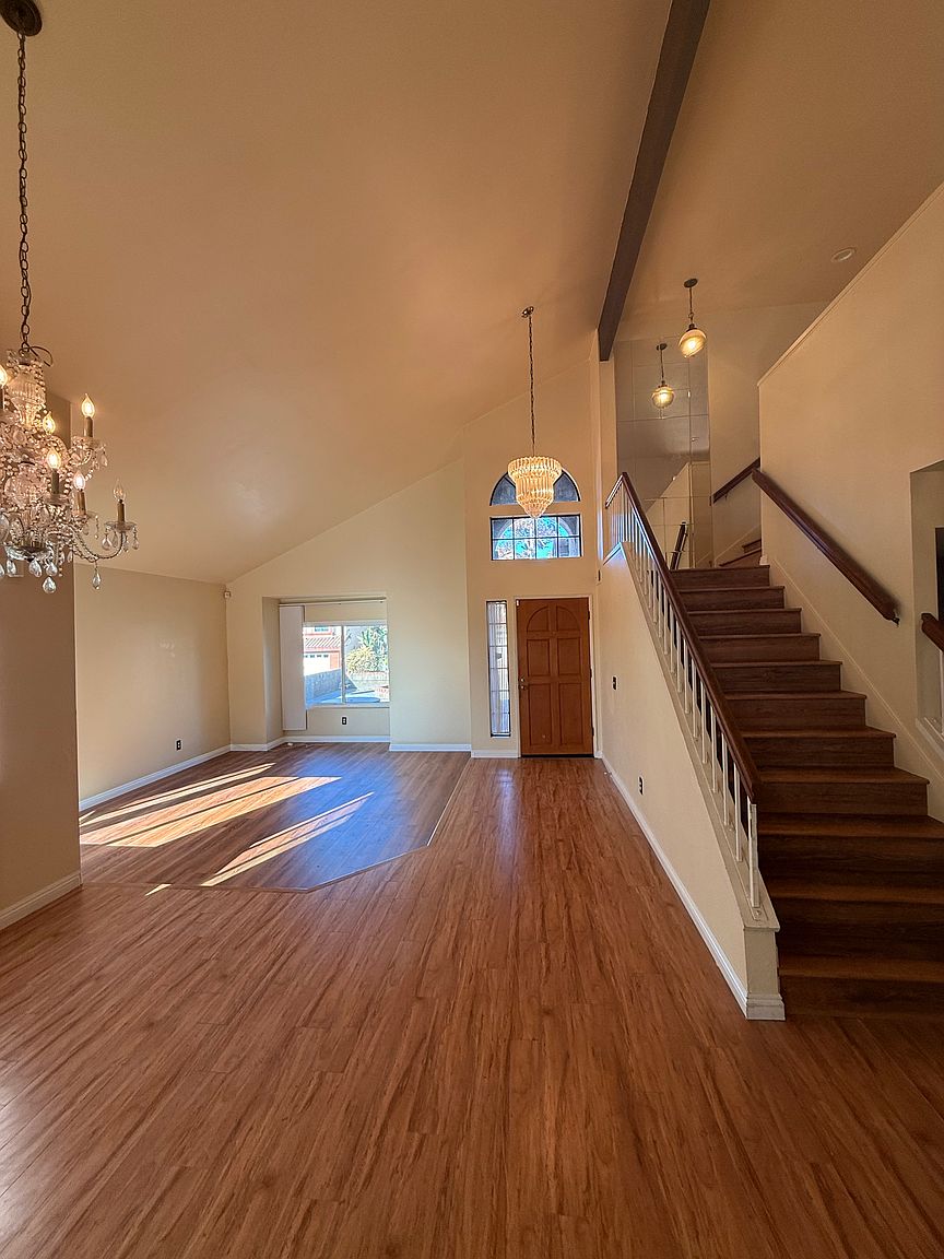 12915 Amaranth St photo 3