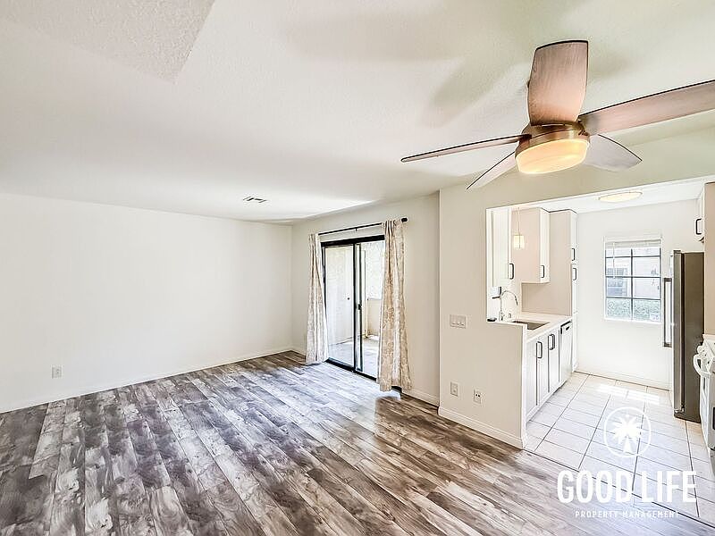 10303 Azuaga St photo 2