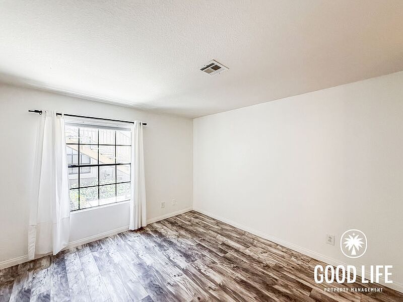 10303 Azuaga St photo 5