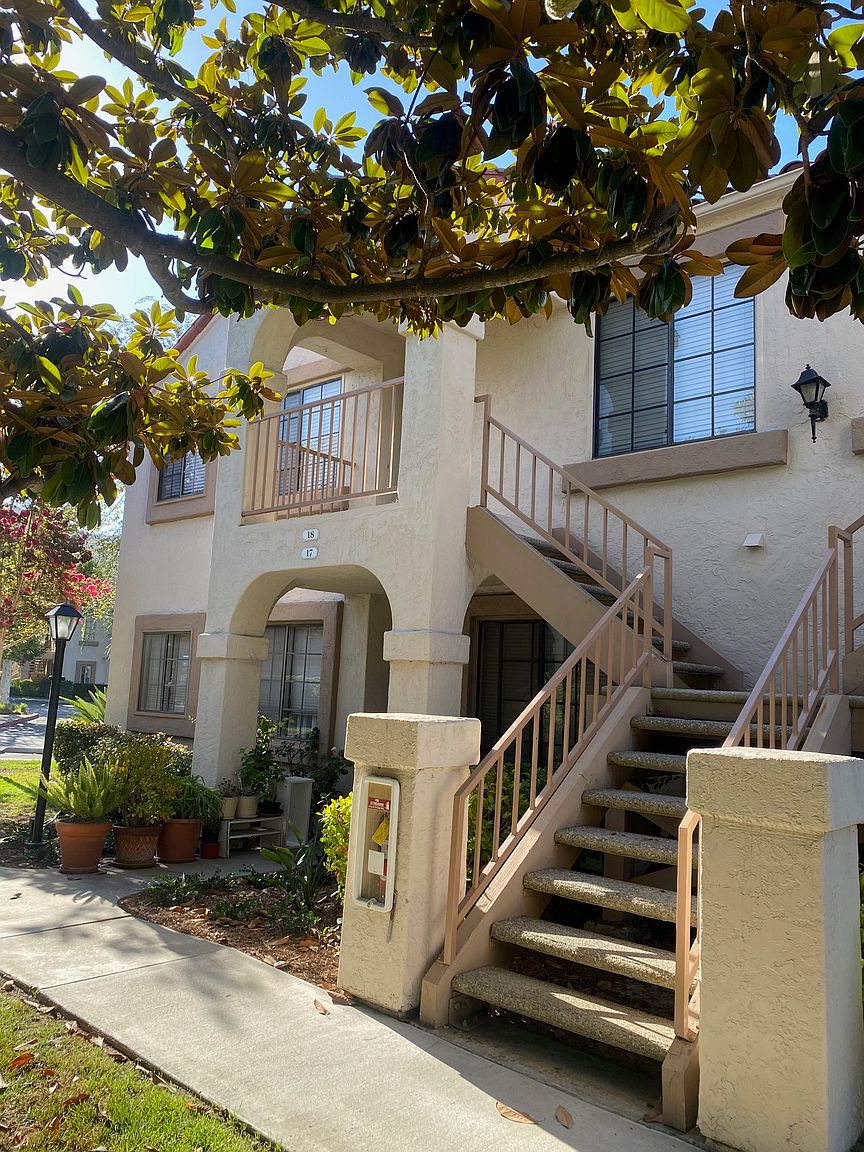 13076 Wimberly Square San Diego, CA 92128 photo 2