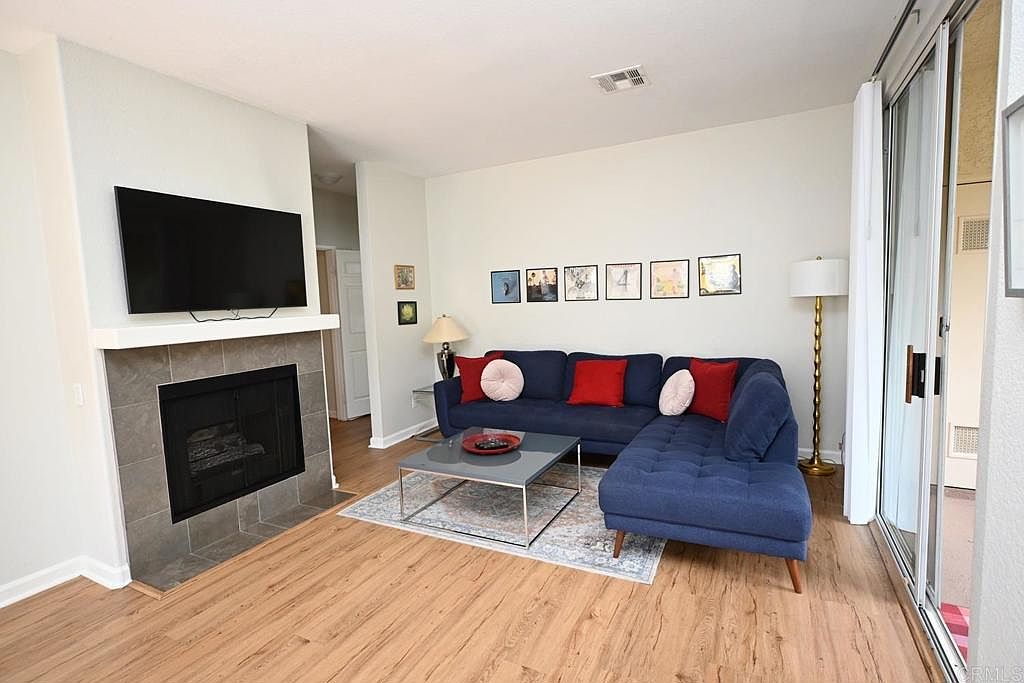 10880 Sabre Hill Dr photo 5