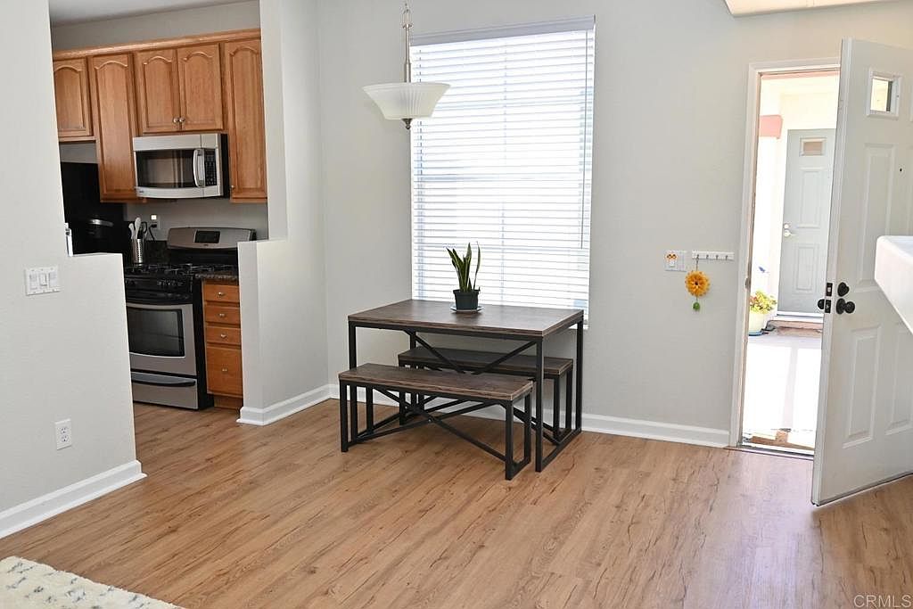 10880 Sabre Hill Dr photo 3