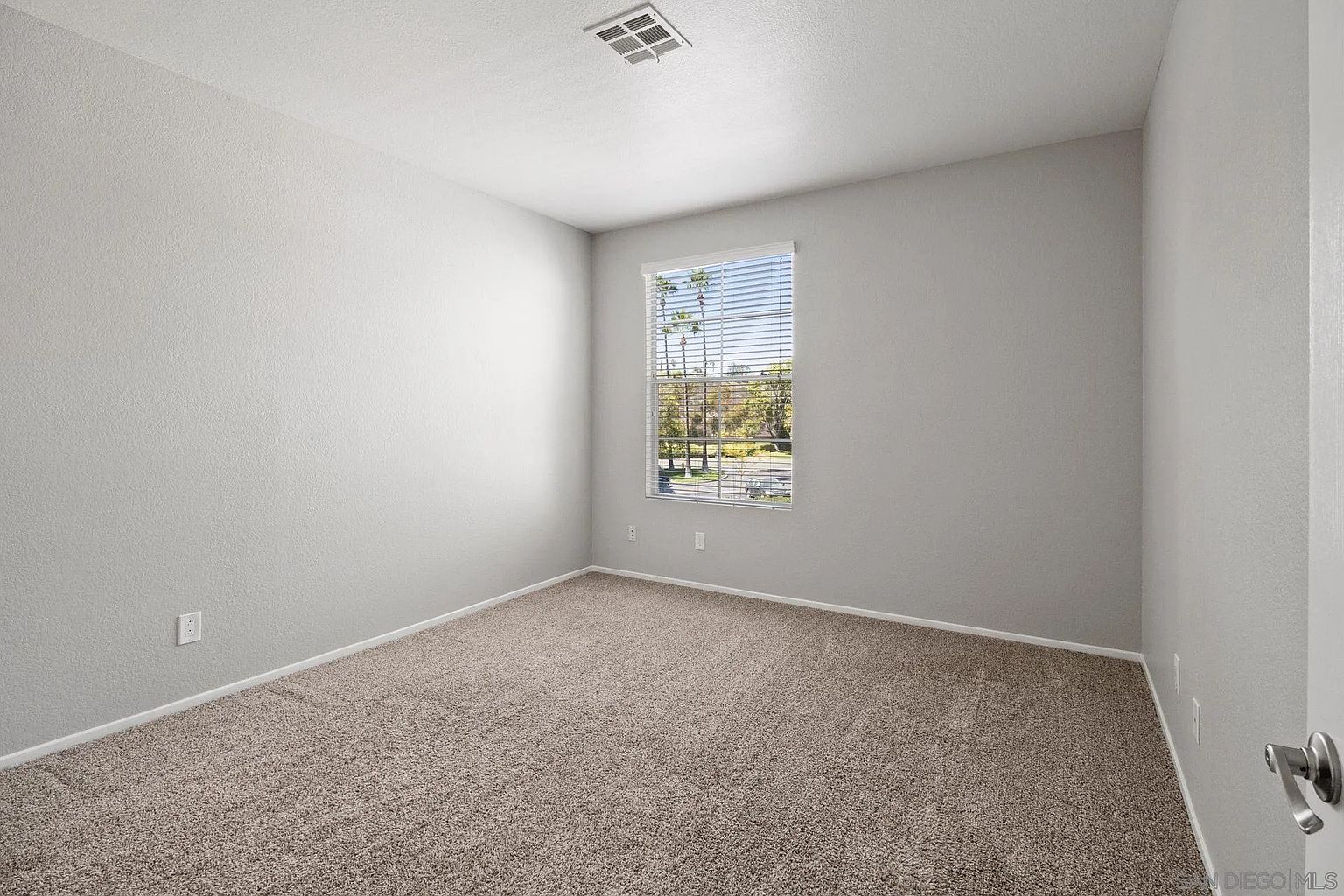 10850 Sabre Hill Dr photo 5