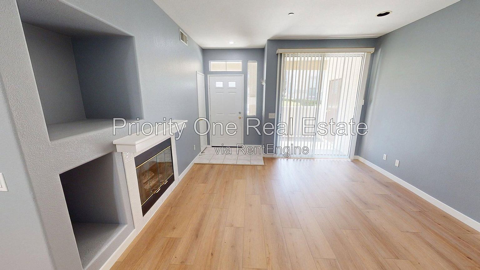 10766 Sabre Hill Dr photo 4