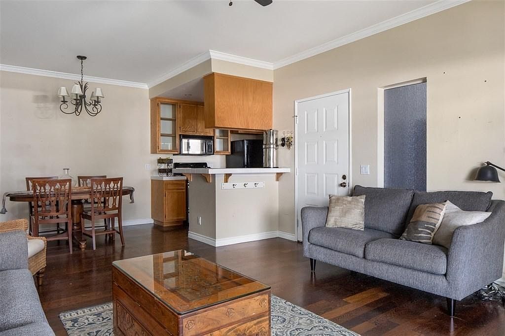 13818 Midland Rd photo 5