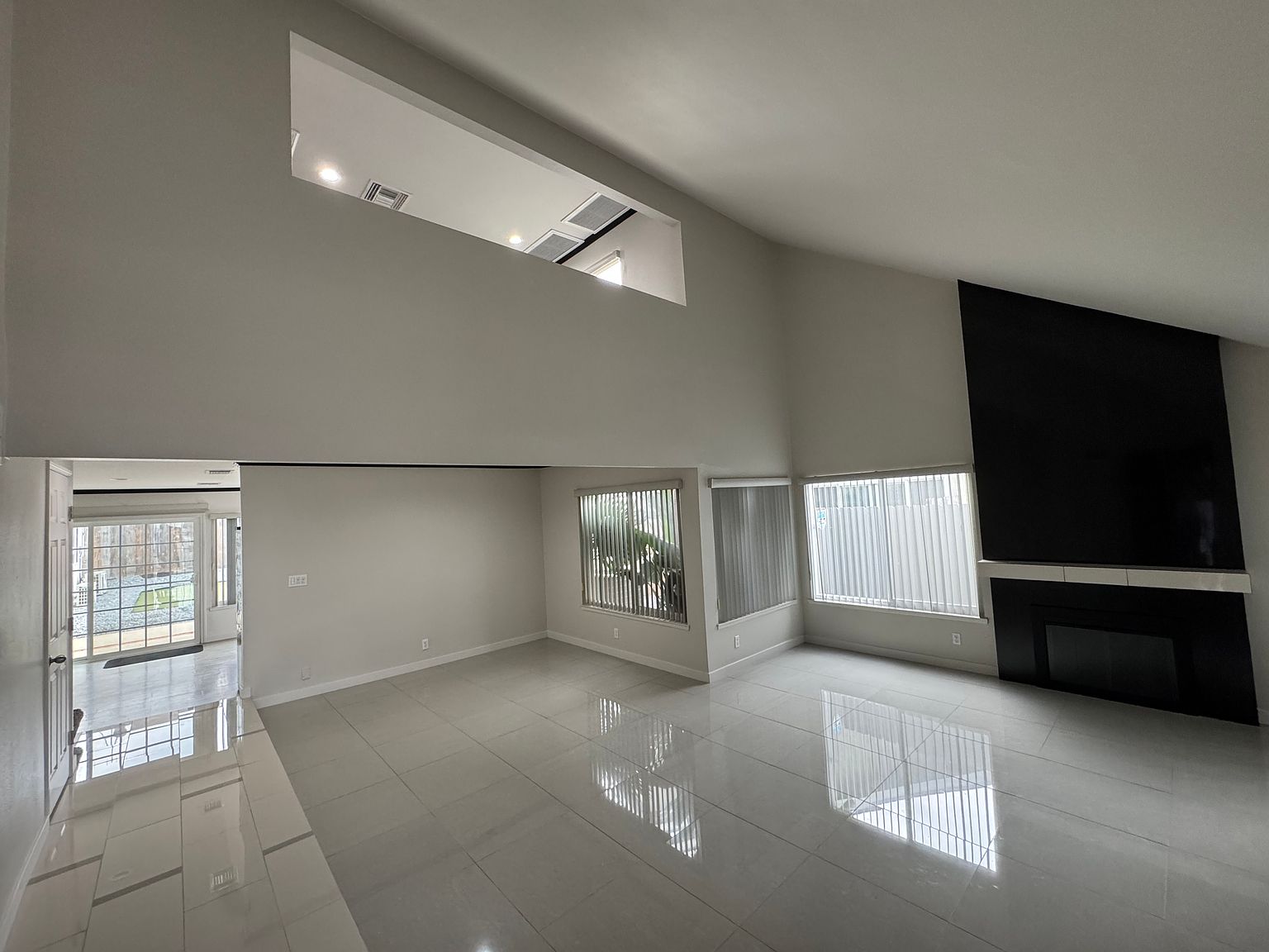 8790 Capricorn Way photo 3