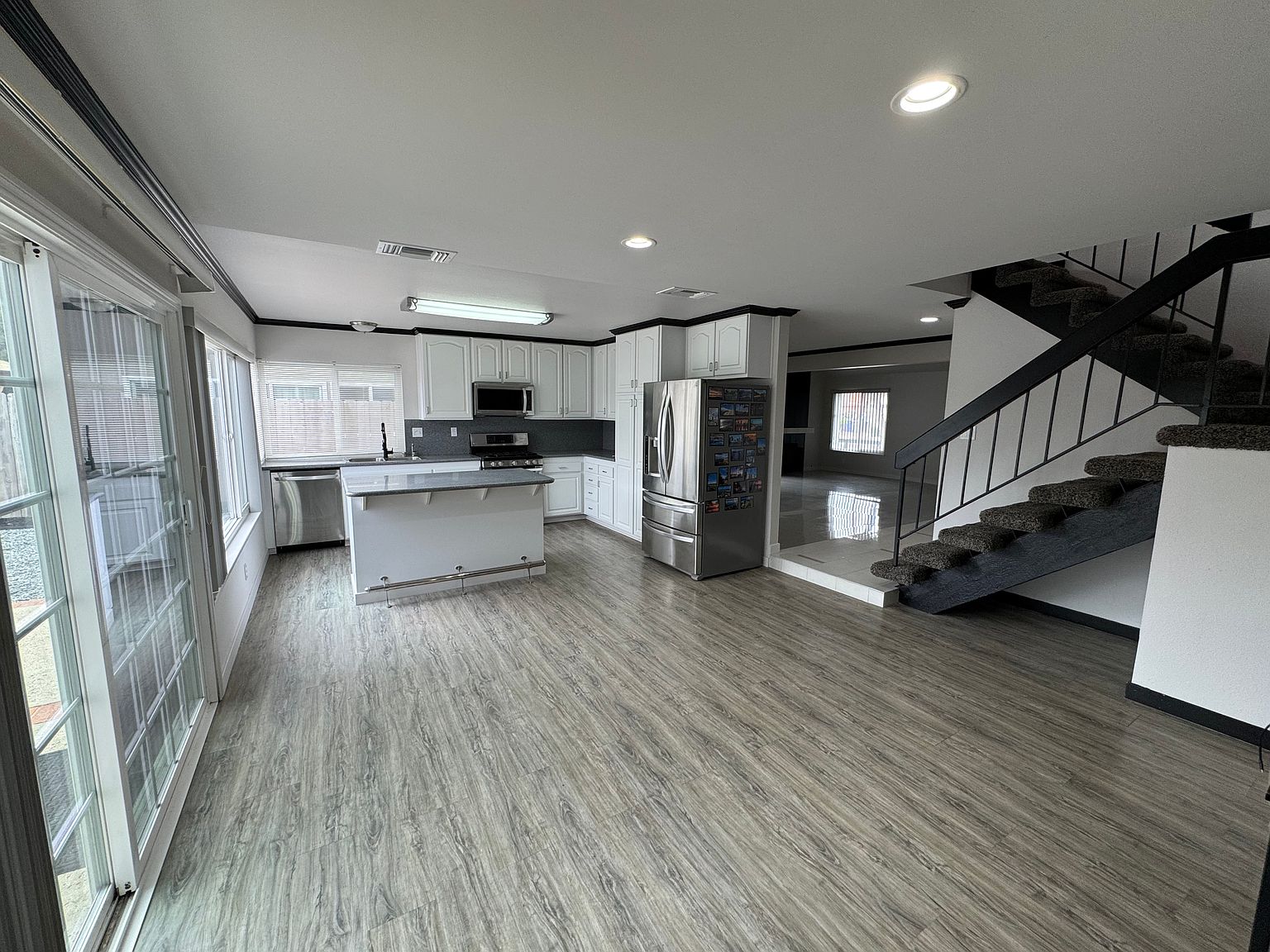 8790 Capricorn Way photo 2