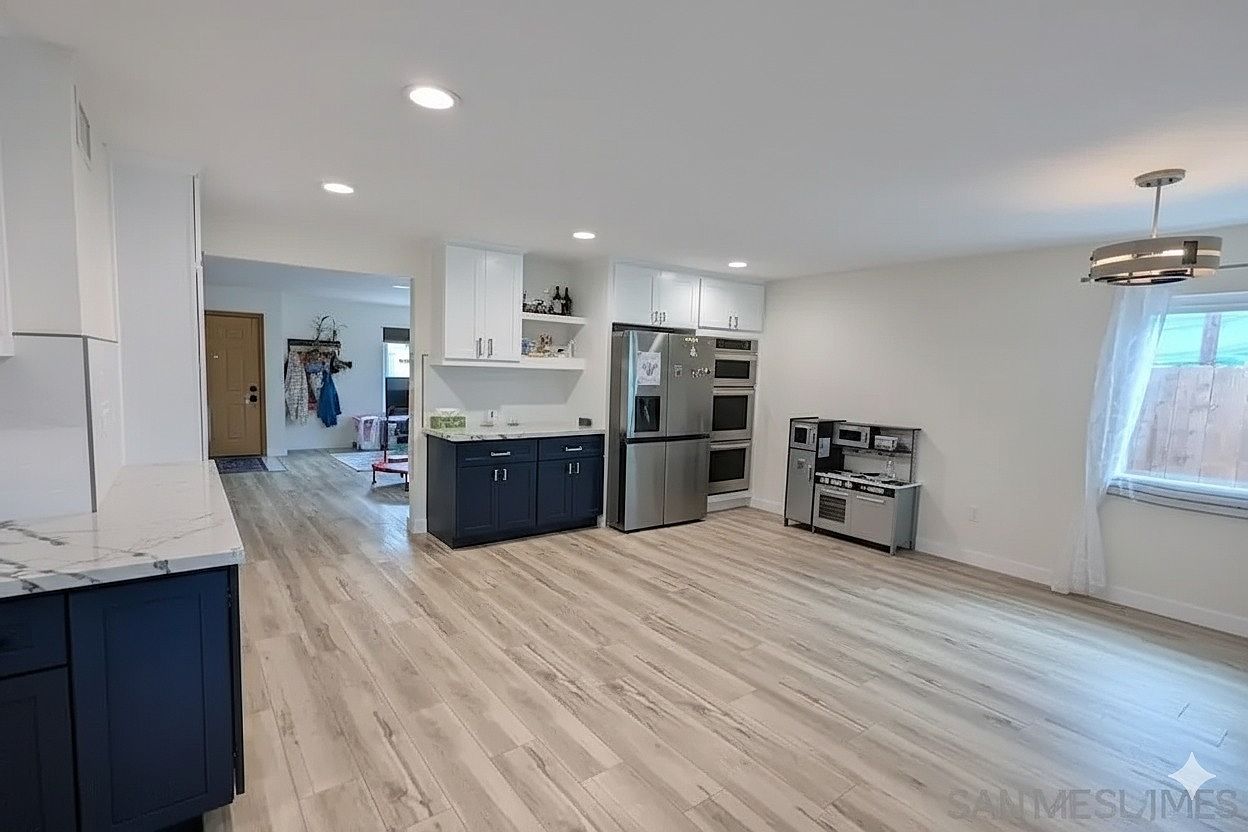 11416 Osoyoos Pl photo 3