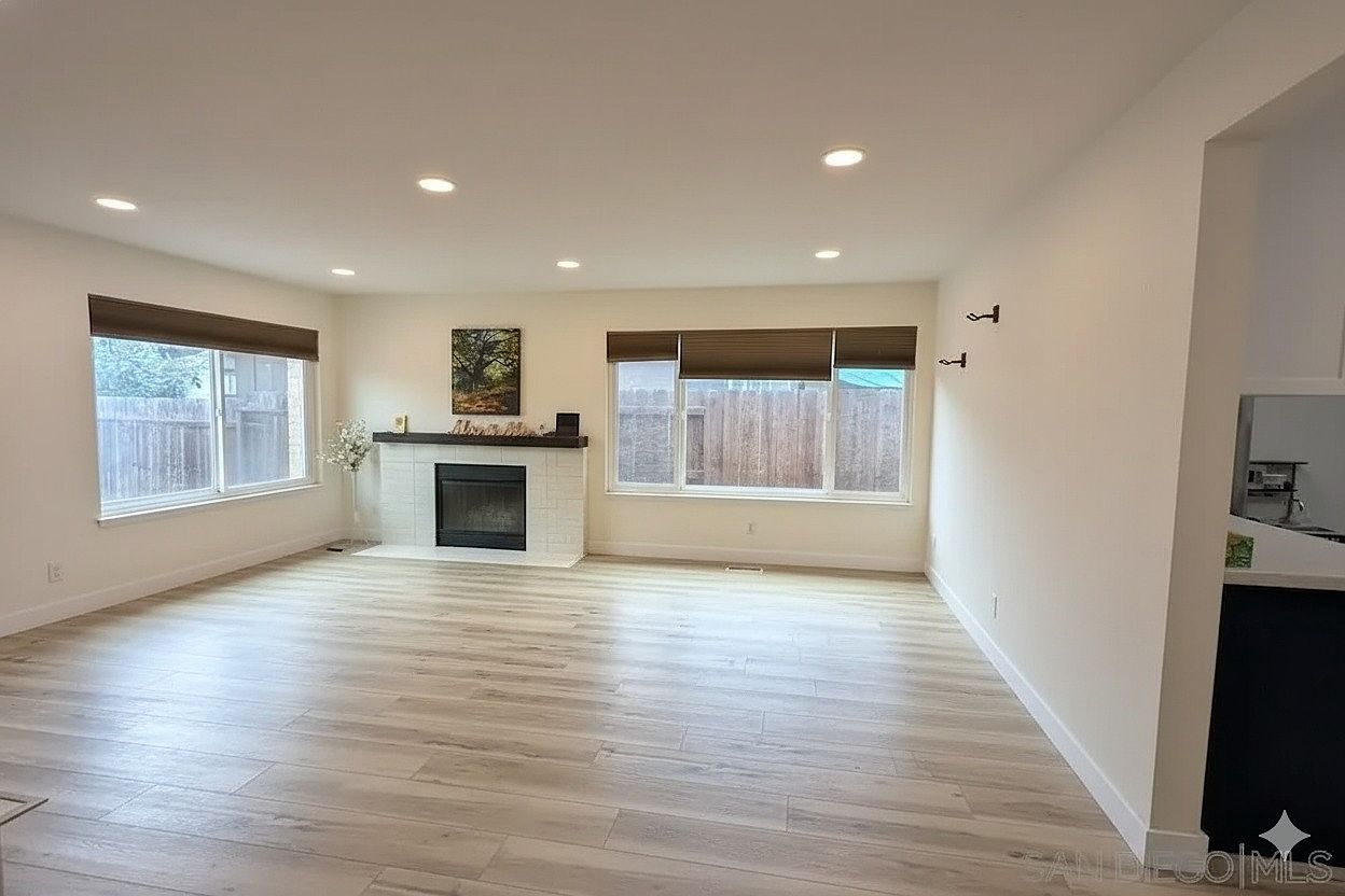 11416 Osoyoos Pl photo 2