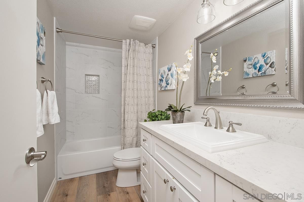 9104 Libra Dr photo 4