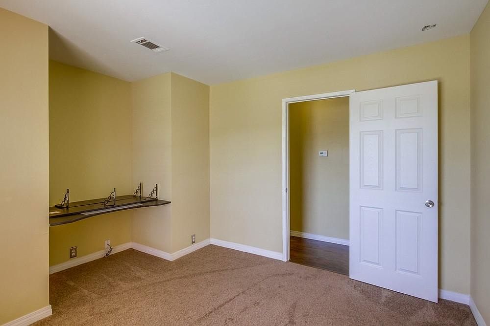 8840 Flanders Dr photo 4