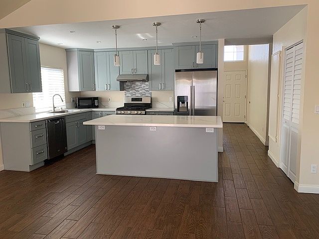 9005 Chart House St photo 5