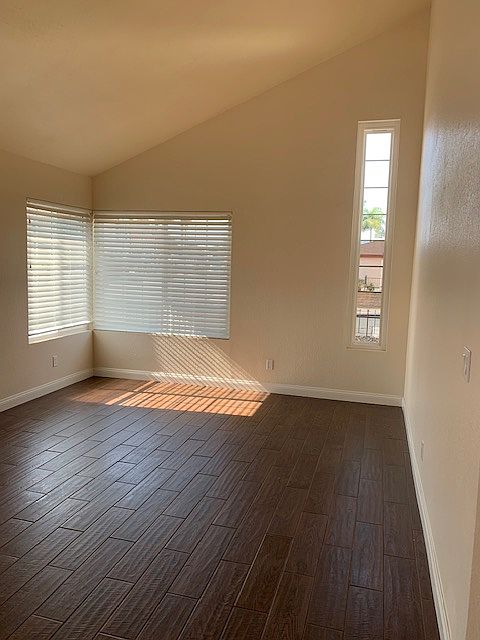 9005 Chart House St photo 2