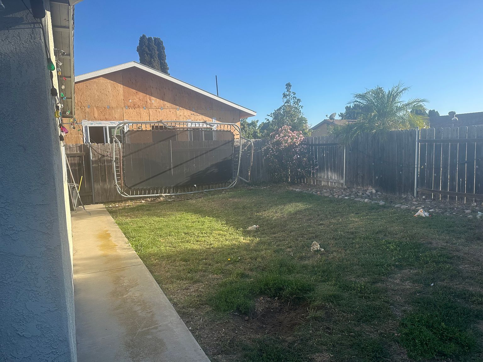10258 Drumcliff Ave photo 4