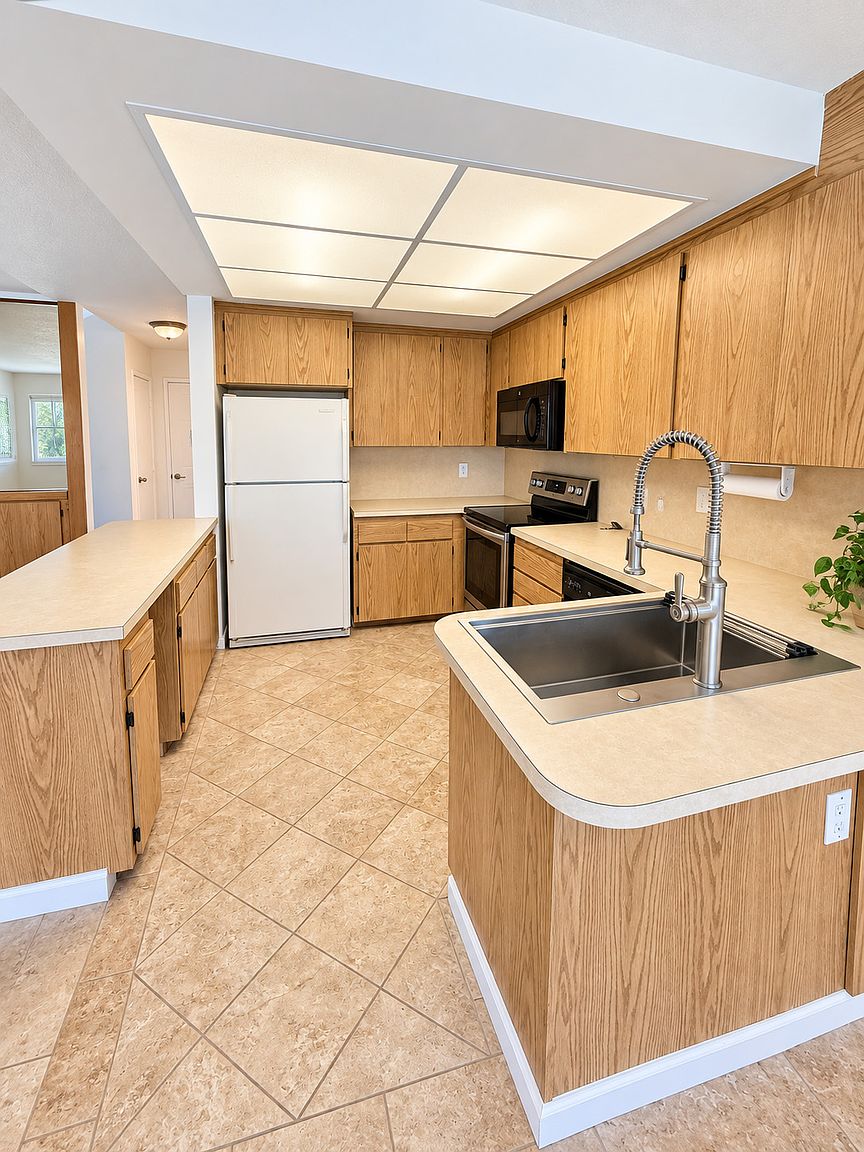 9535 Easter Way photo 5