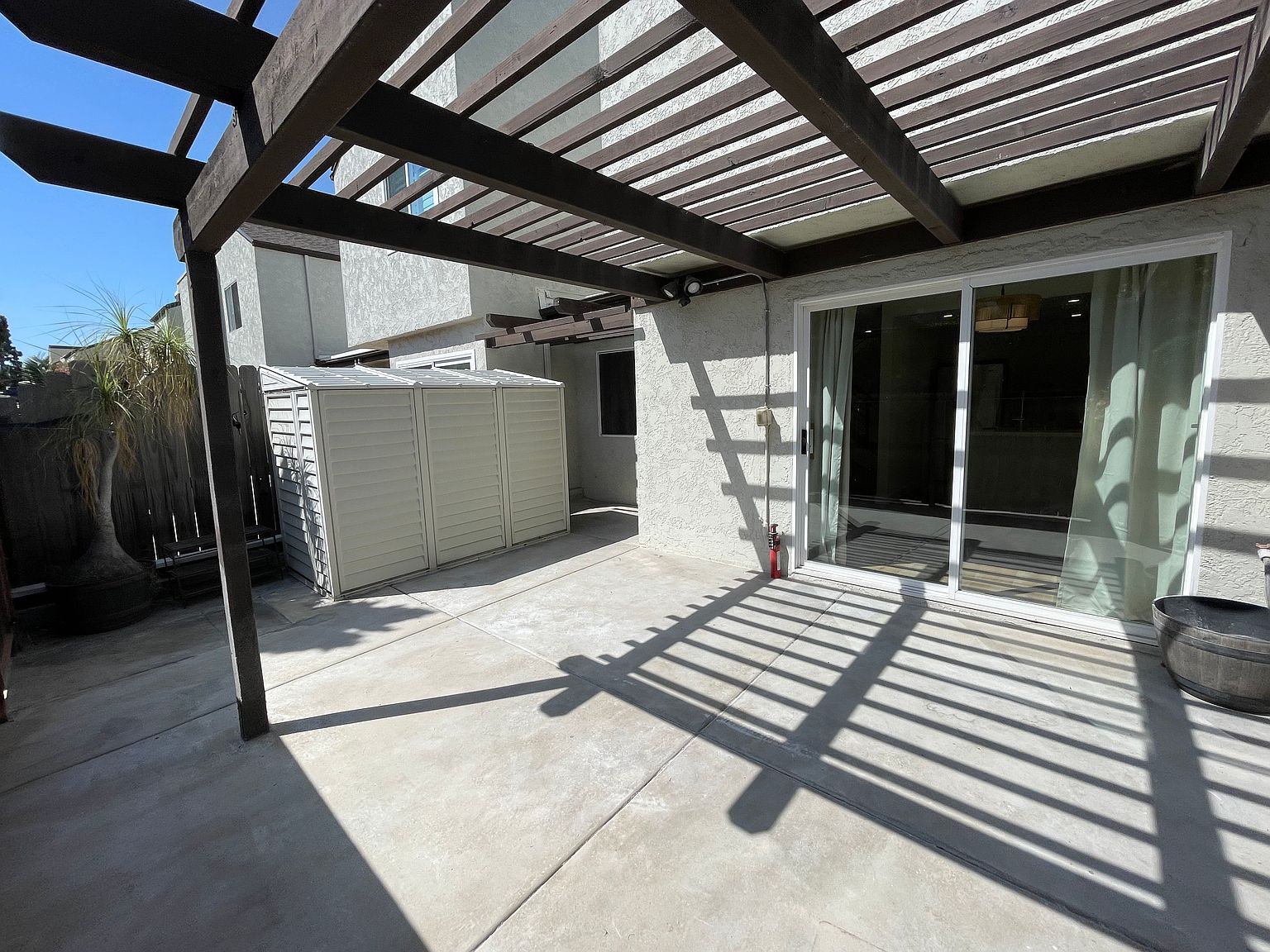 9595 Easter Way photo 4