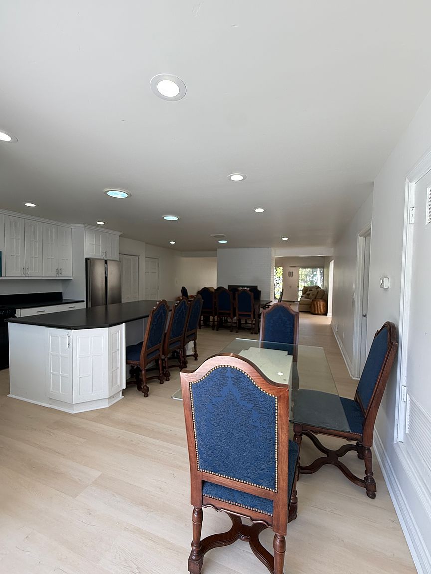 8862 La Jolla Scenic Dr N photo 5
