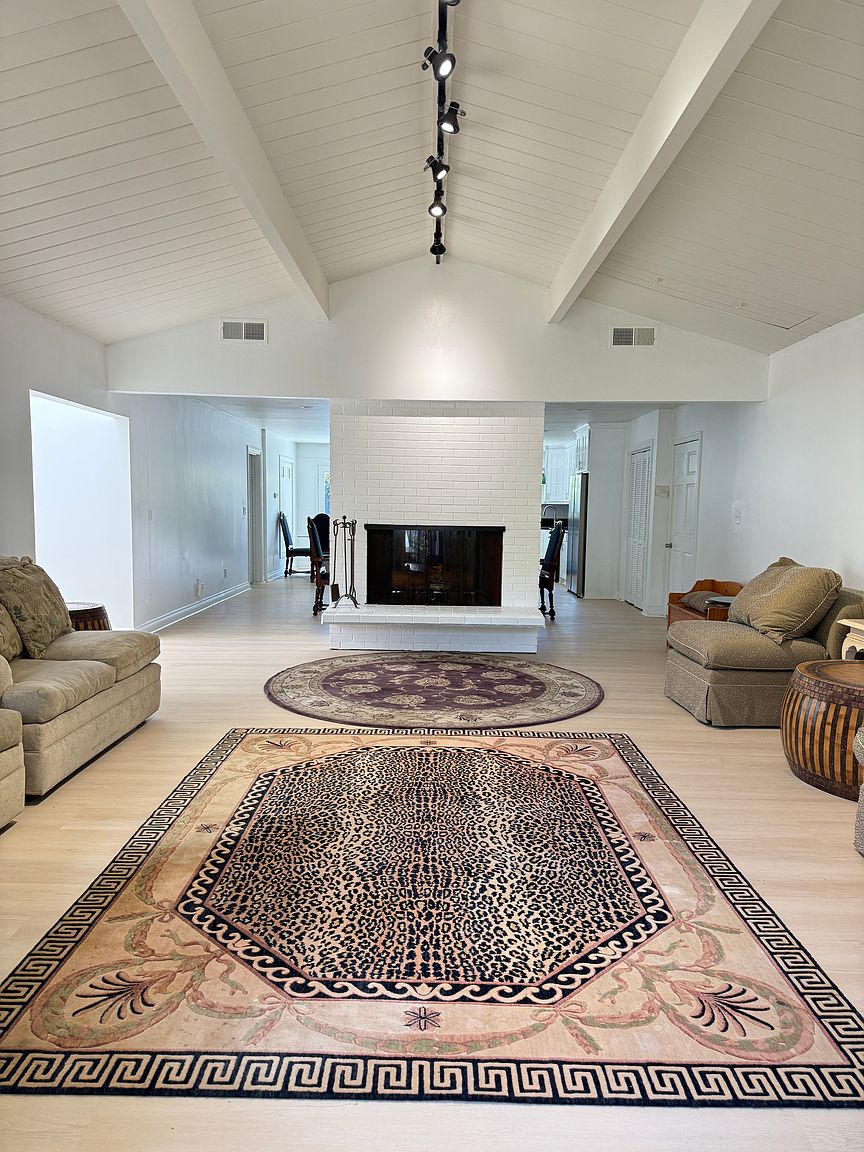 8862 La Jolla Scenic Dr N photo 2