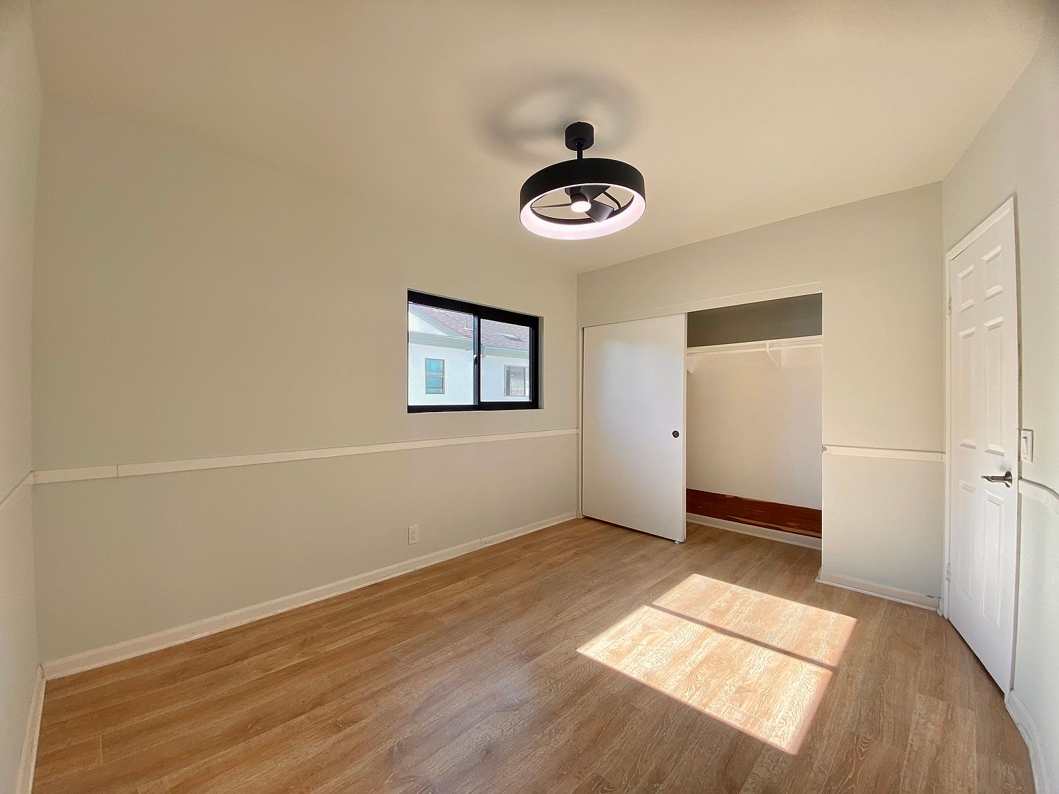8722 Villa La Jolla Dr photo 2