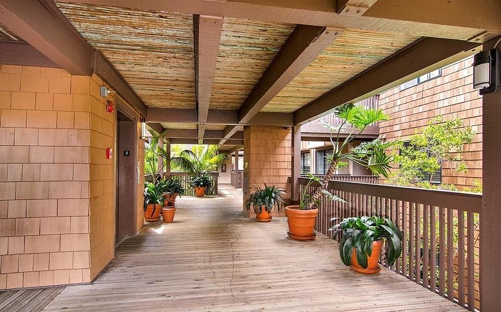 8880 Villa La Jolla Dr photo 2