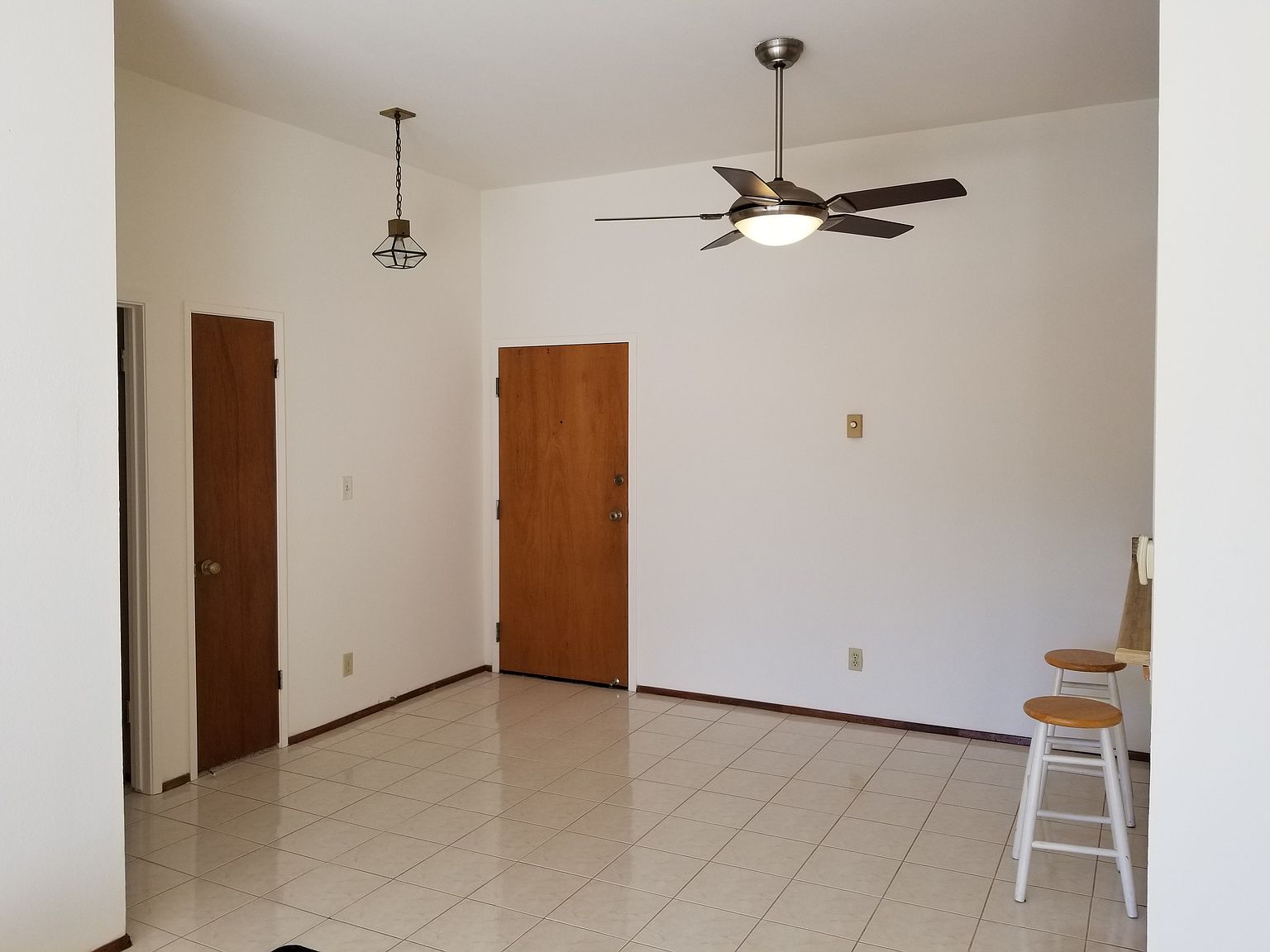 8328 Regents Rd photo 3