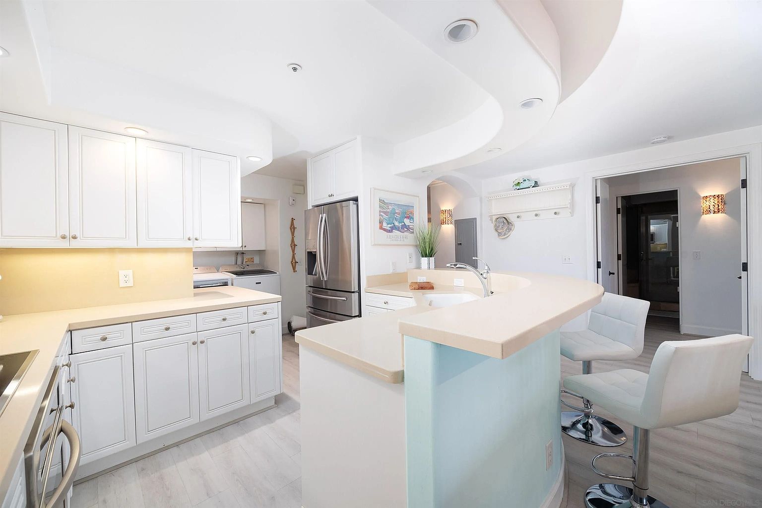 8263 Camino Del Oro photo 5