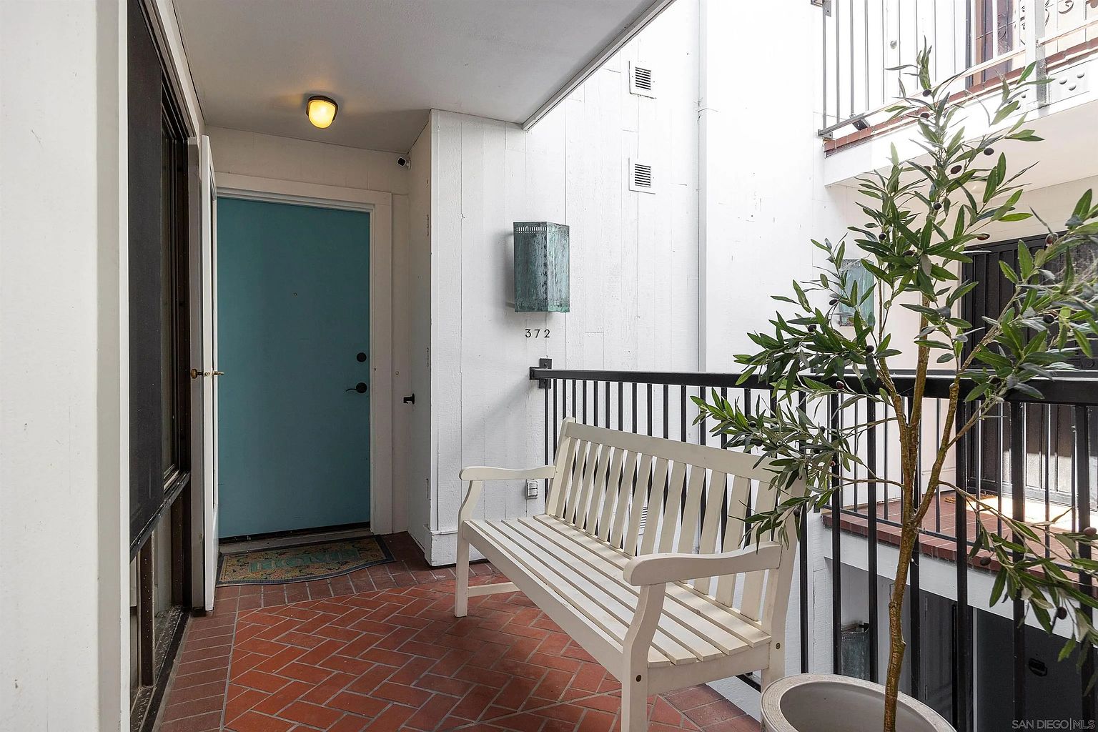 8263 Camino Del Oro photo 2
