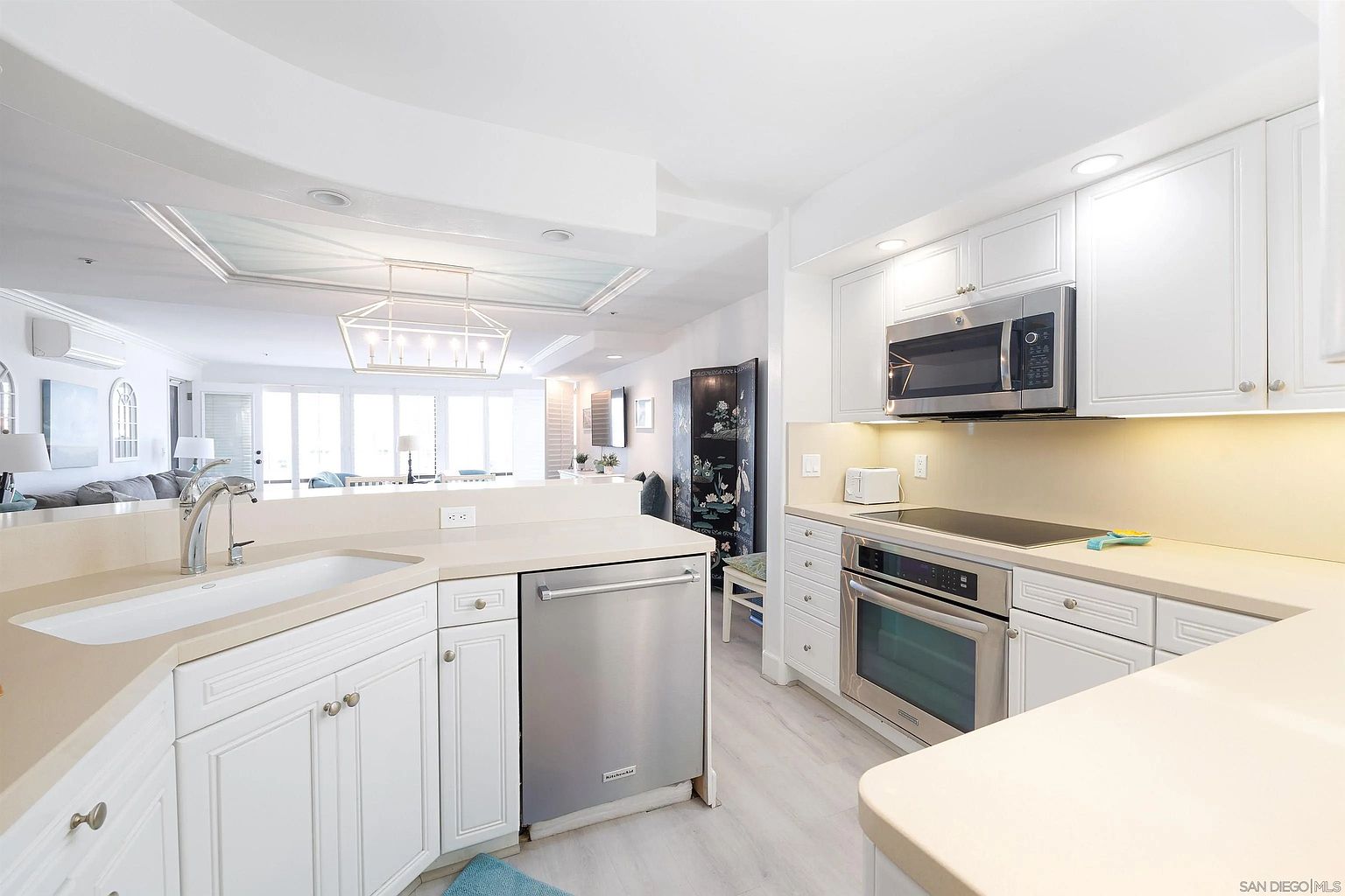 8263 Camino Del Oro photo 4