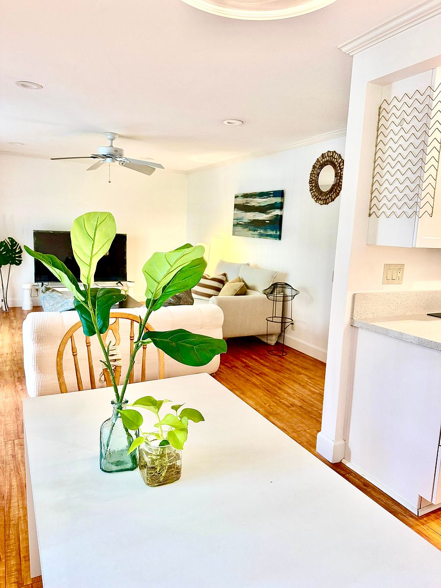 8529 Villa La Jolla Dr photo 4
