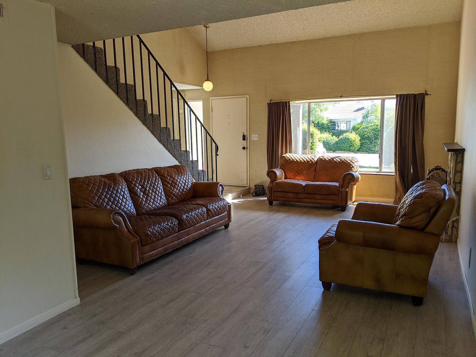 4280 Rous St photo 4