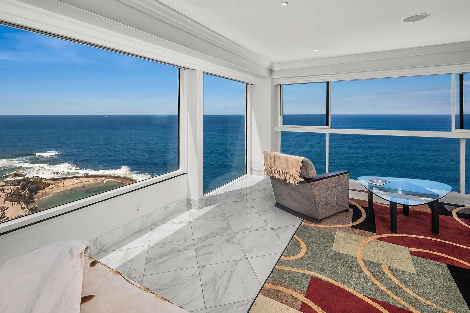 939 Coast Blvd San Diego, CA 92037 photo 4