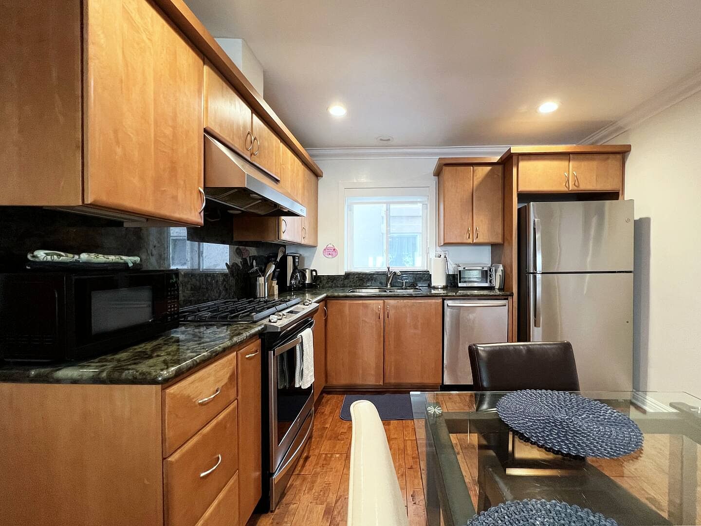1039 Coast Blvd photo 3