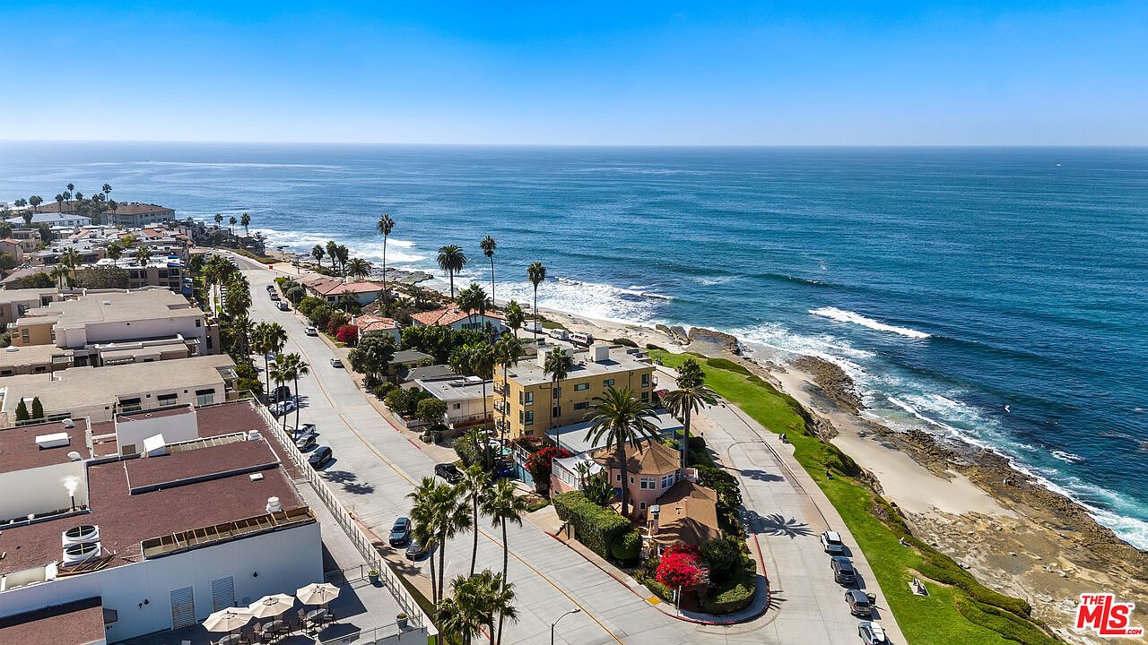 457 Coast Blvd photo 2